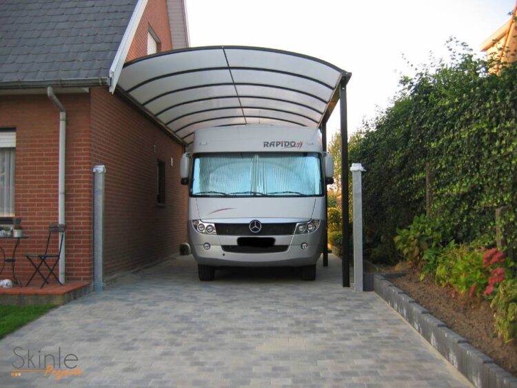 Skinle carport met afgeplatte boogdak type RK